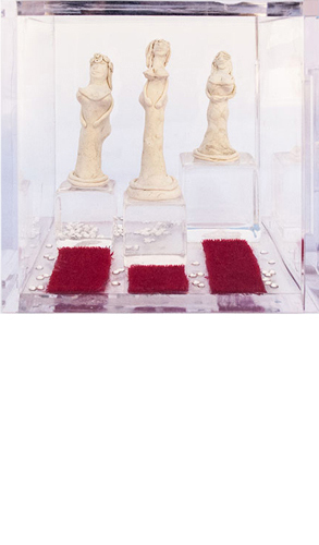 chain winter diorama
